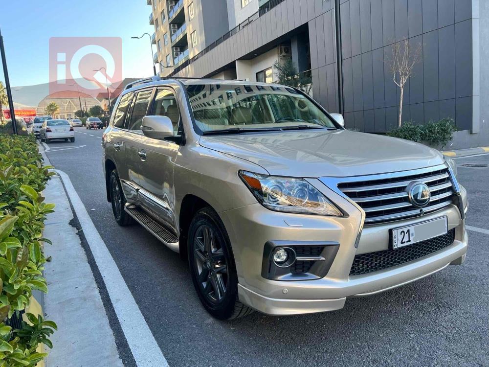 Lexus LX